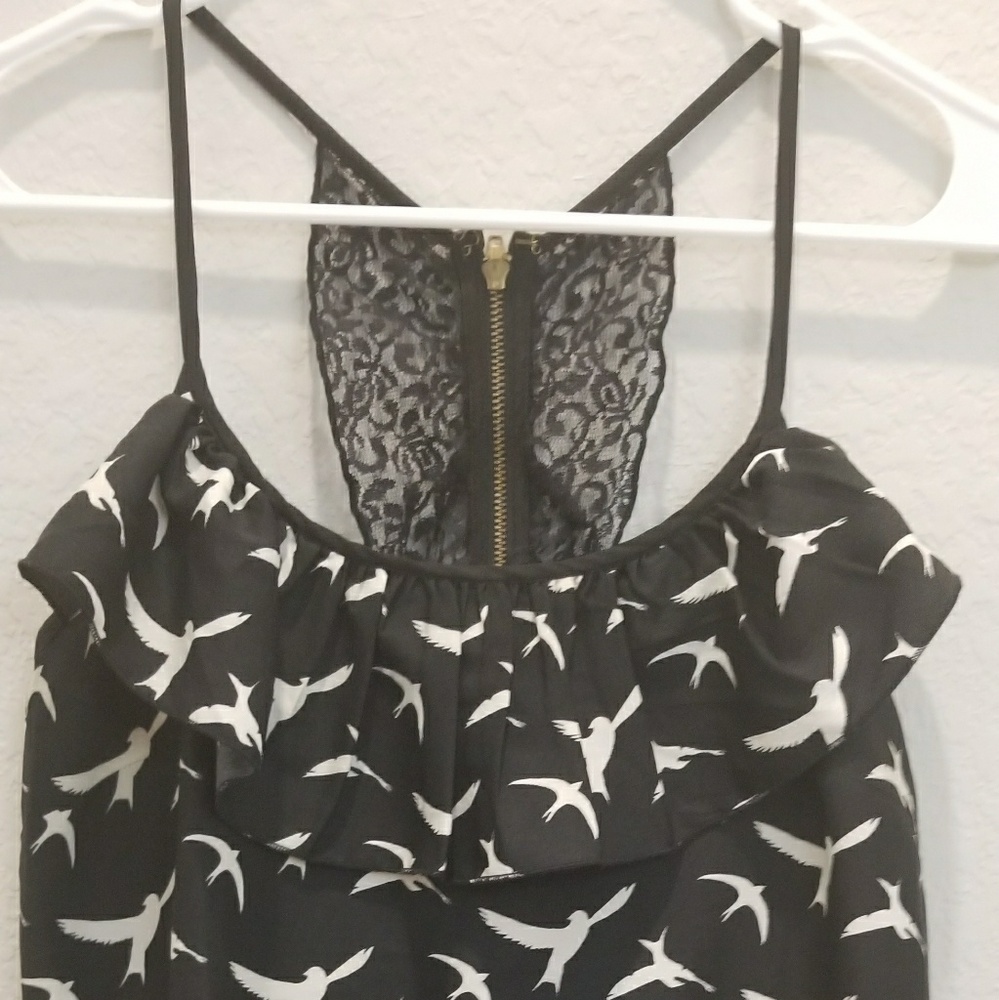 Spaghetti strap Top - Picture 2 of 3